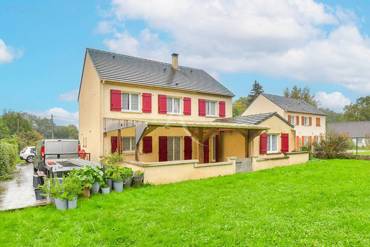 Maison à VERNEUIL-L&#039;ETANG