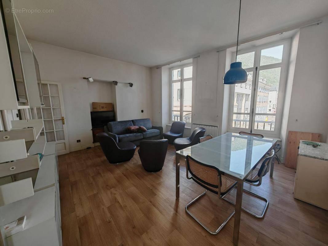 Appartement à AX-LES-THERMES