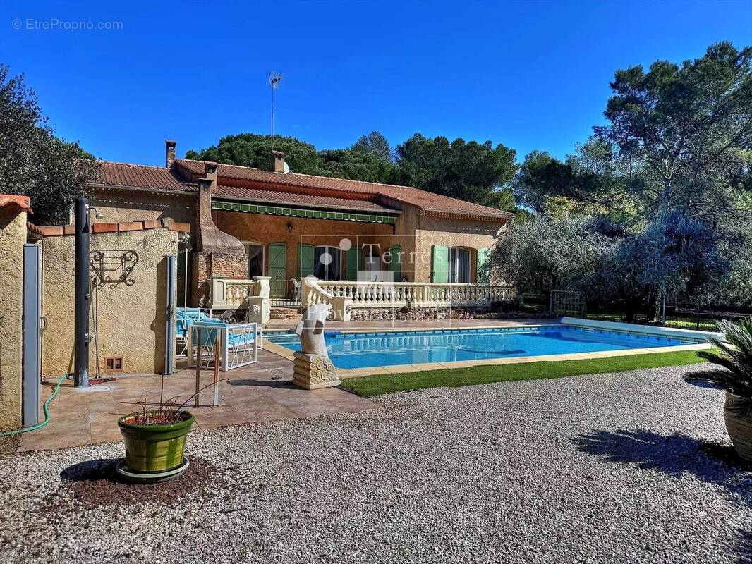 Maison à LE CANNET-DES-MAURES