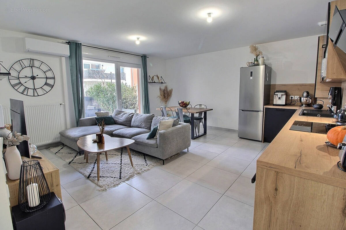 Appartement à SAINT-LAURENT-DE-MURE