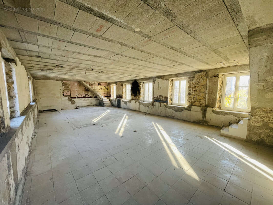Maison à SALAVAS