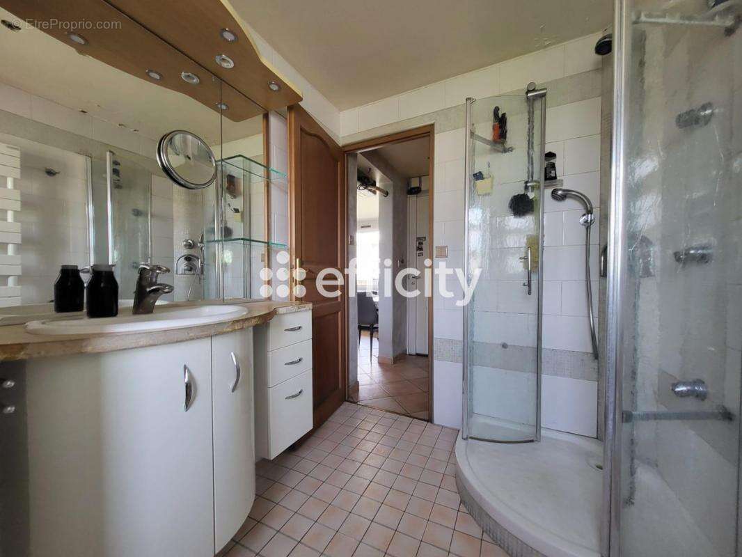 Appartement à MARSEILLE-10E