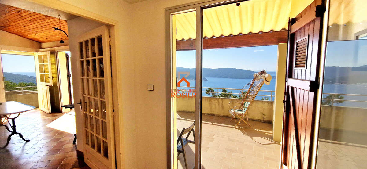 Maison à HYERES