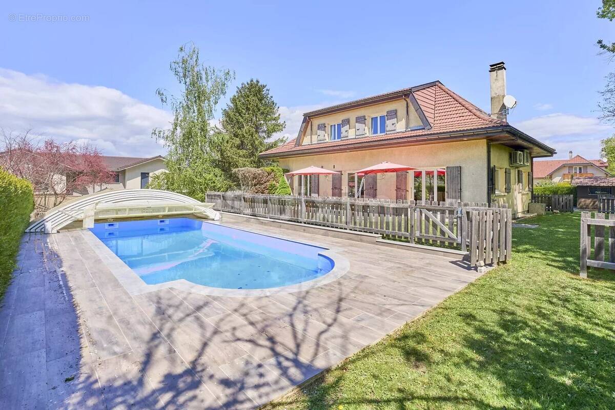 Maison à NEYDENS