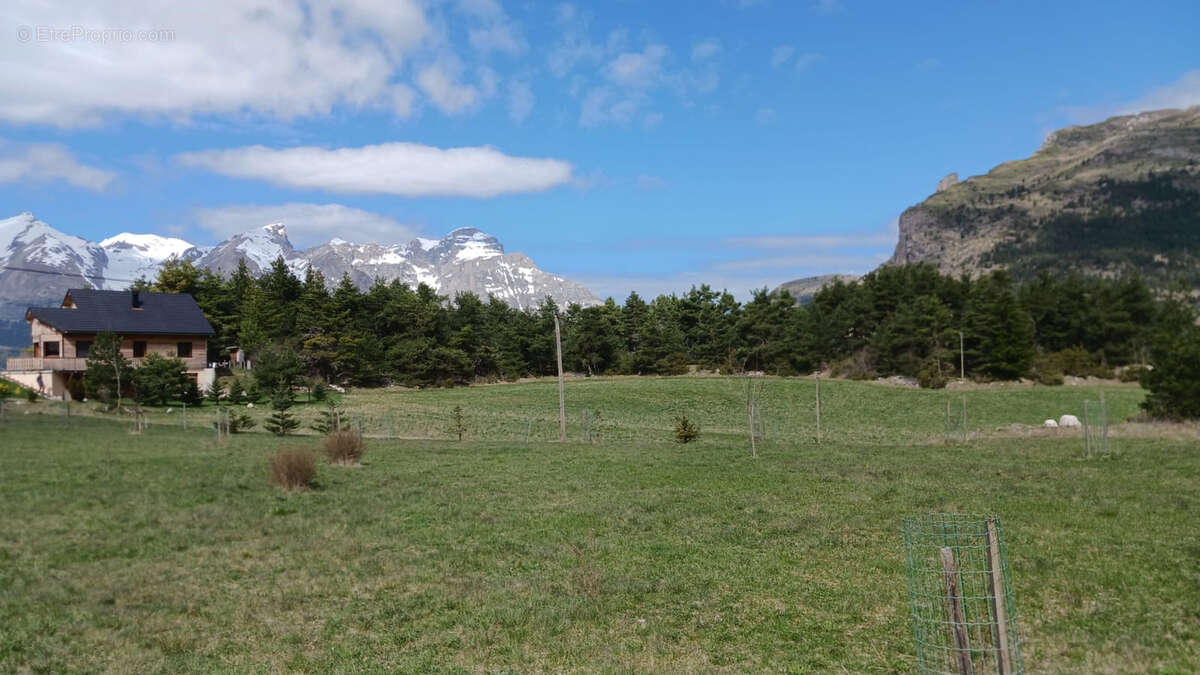 Terrain à SAINT-ETIENNE-EN-DEVOLUY
