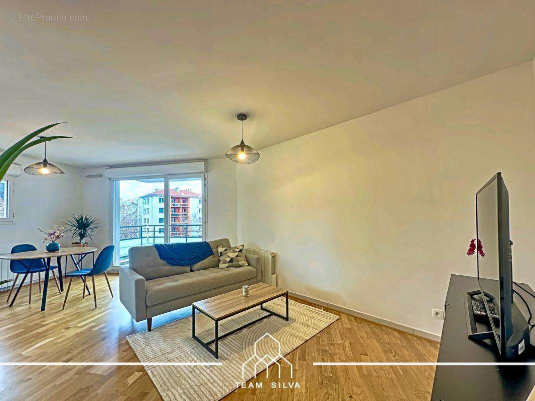 Appartement à LYON-8E