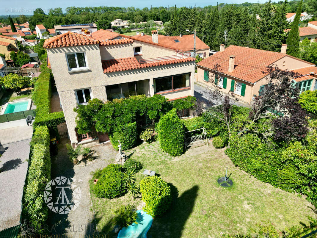 Maison à SAINT-GENIS-DES-FONTAINES