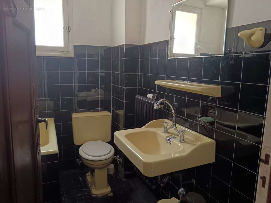 Appartement à COURSEGOULES
