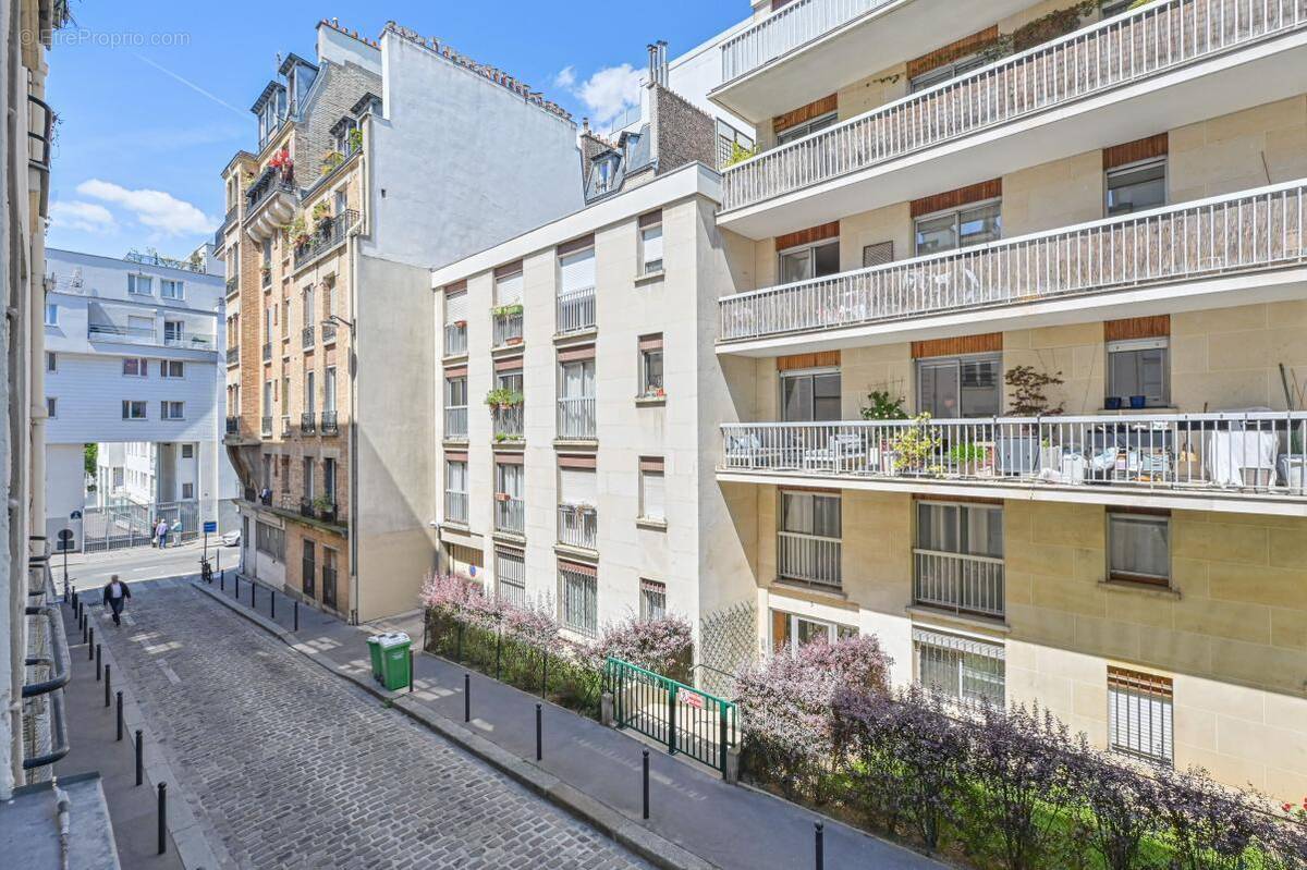 Appartement à PARIS-11E