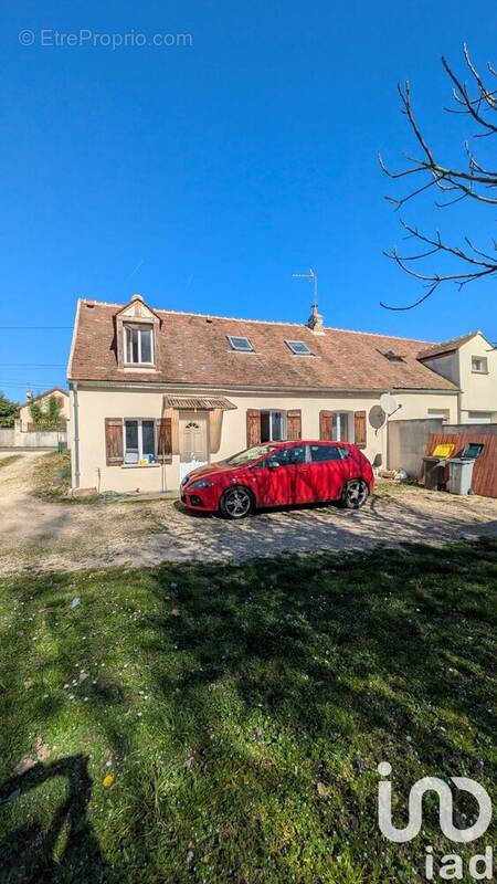 Photo 1 - Maison à CORQUILLEROY