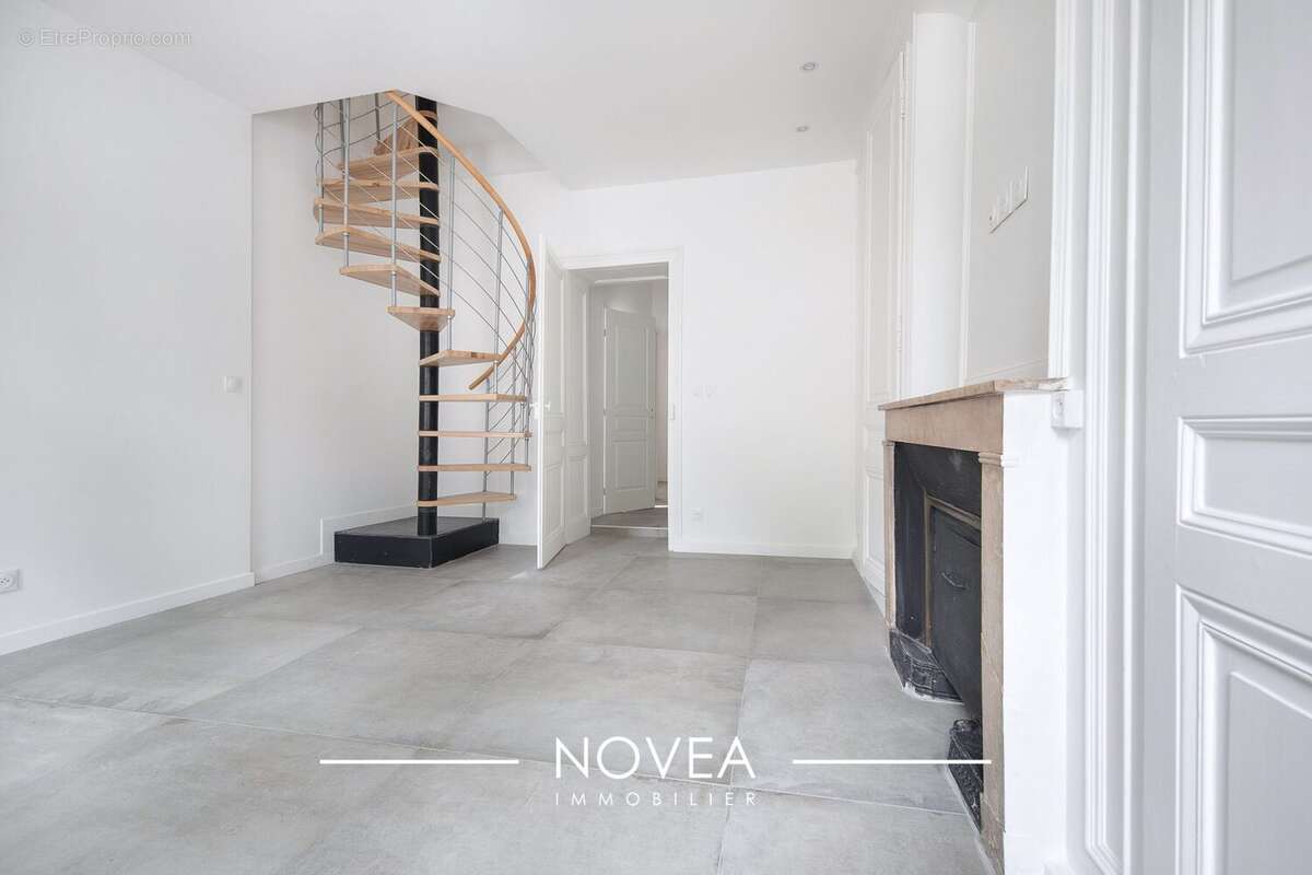 Appartement à CHASSELAY