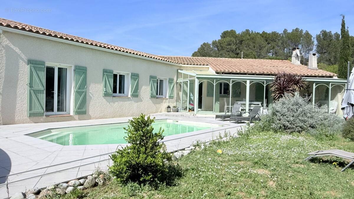 Maison à VILLEMOUSTAUSSOU