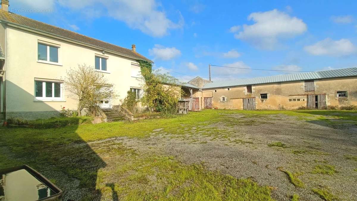 Maison à CHOUPPES