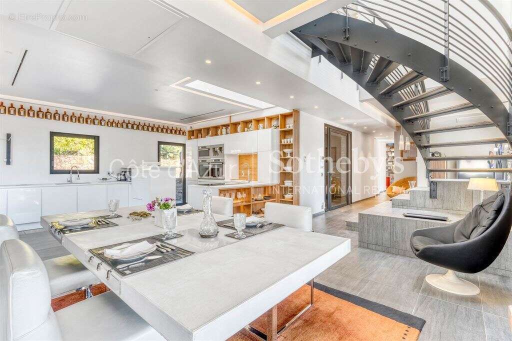 Maison à MOUGINS