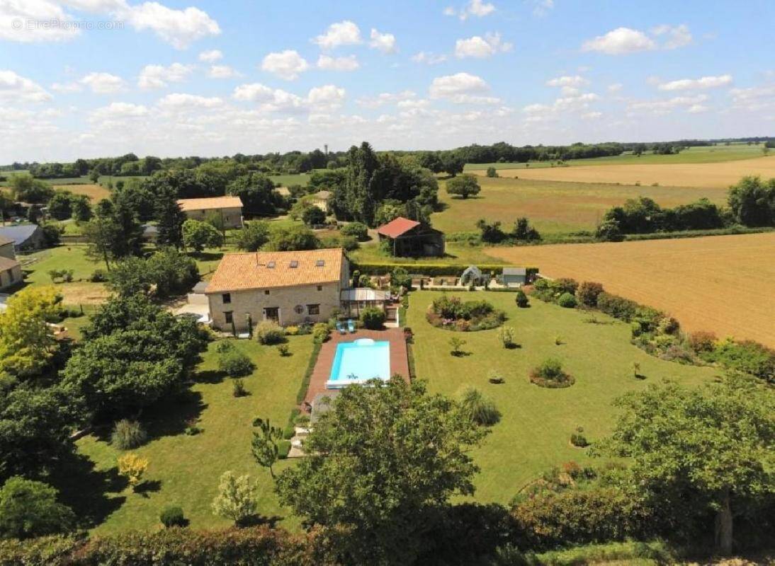Maison à CIVRAY