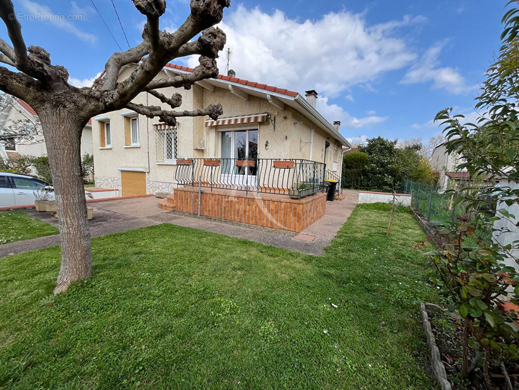Maison à LE PASSAGE