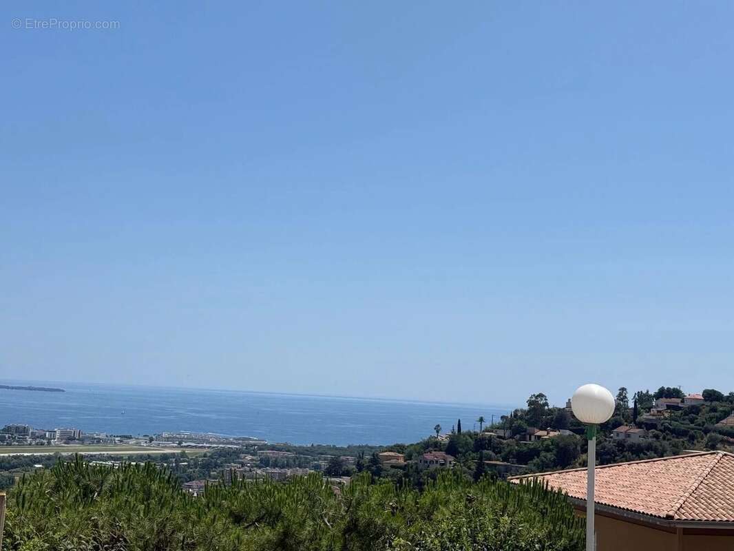 Appartement à MANDELIEU-LA-NAPOULE