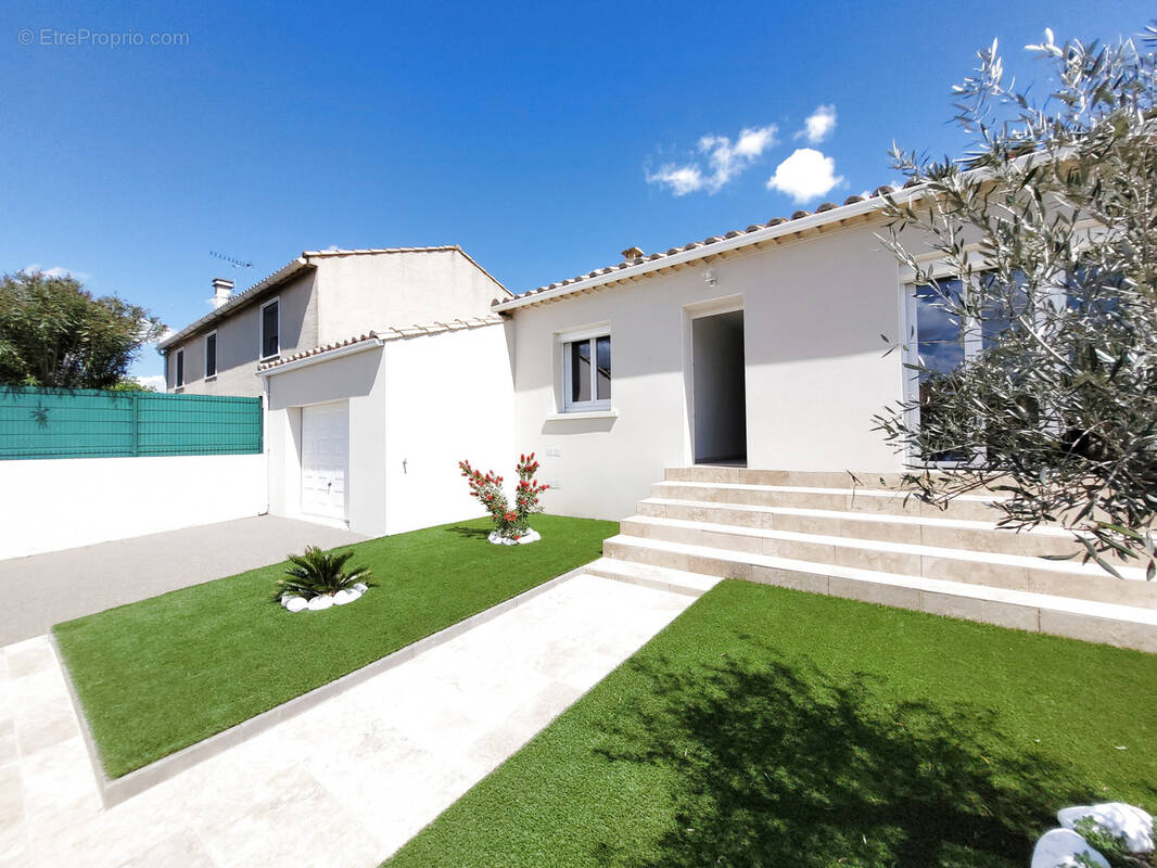 Maison à MOUSSAN