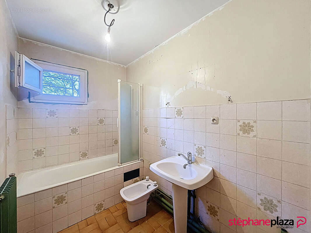 Appartement à LYON-8E