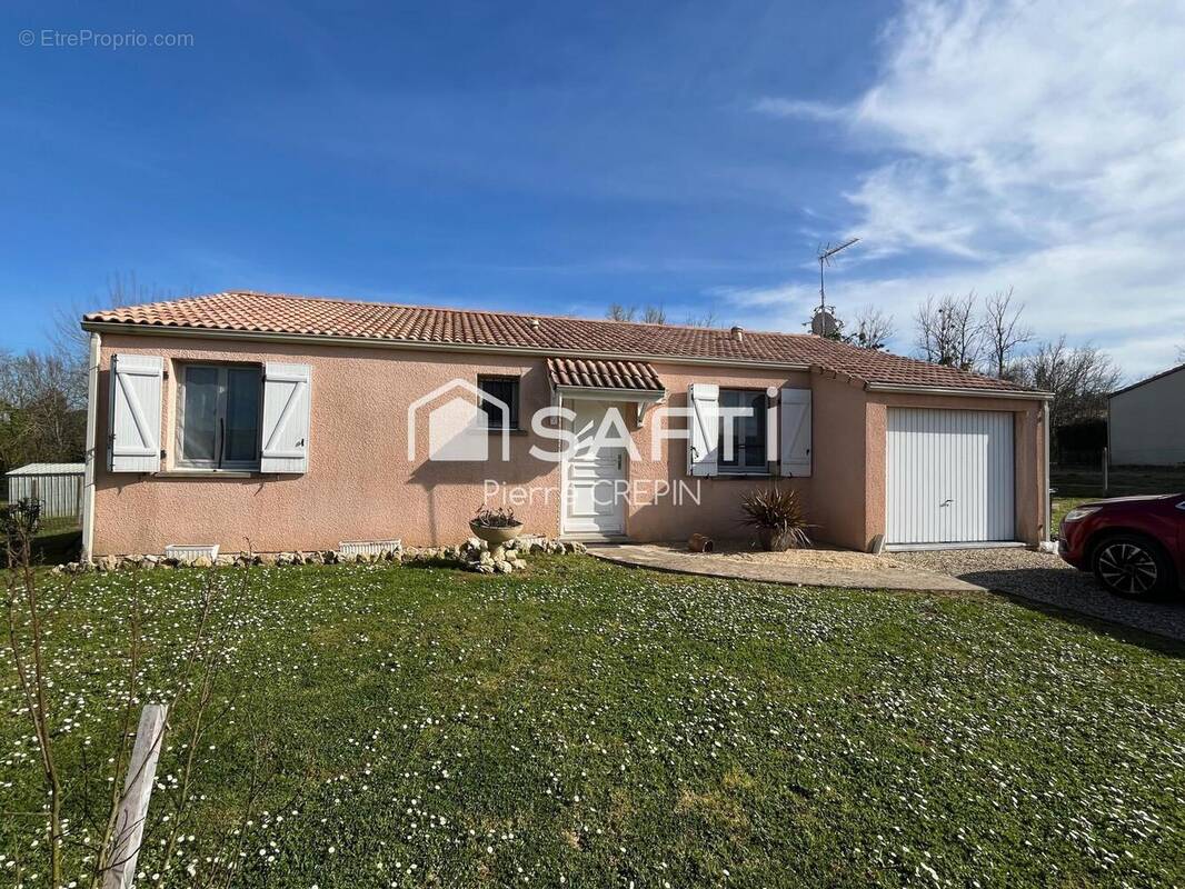 Photo 1 - Maison à CASTELNAU-SUR-GUPIE