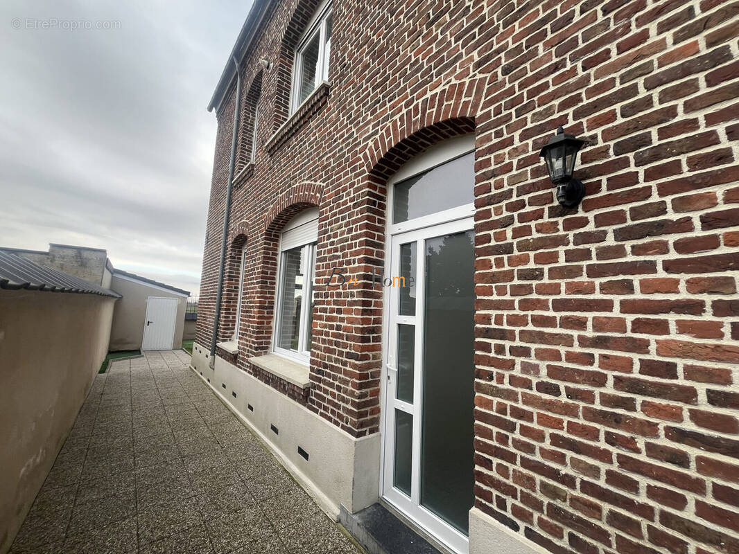 Maison à RAILLENCOURT-SAINTE-OLLE
