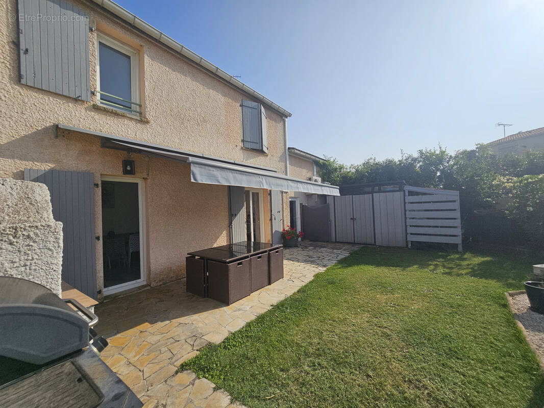 Maison à MAUGUIO