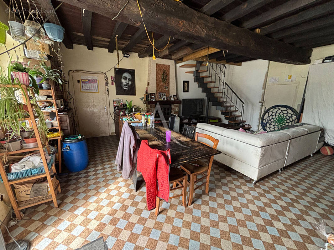 Maison à DERVAL