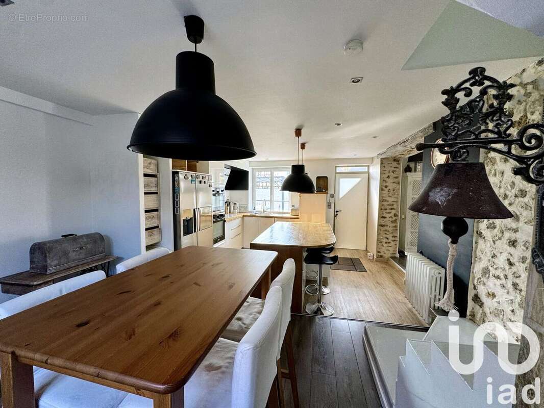 Photo 2 - Maison à BRUYERES-LE-CHATEL