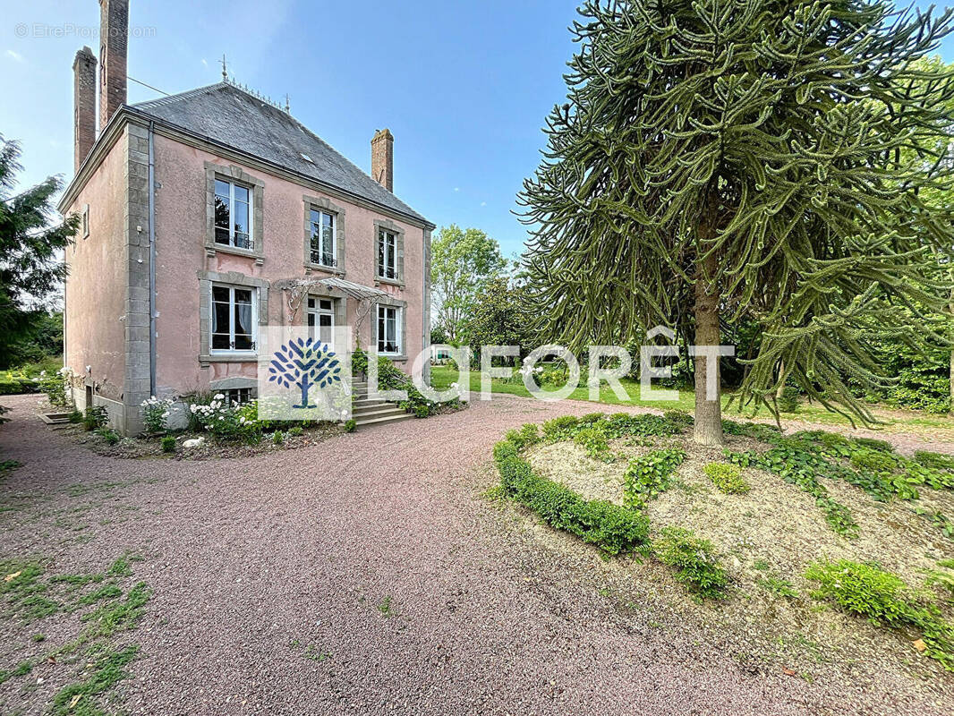 Maison à BRESSUIRE