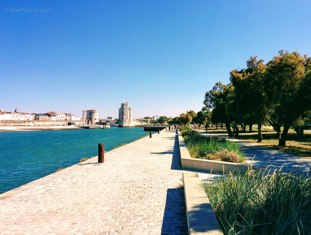 Commerce à LA ROCHELLE