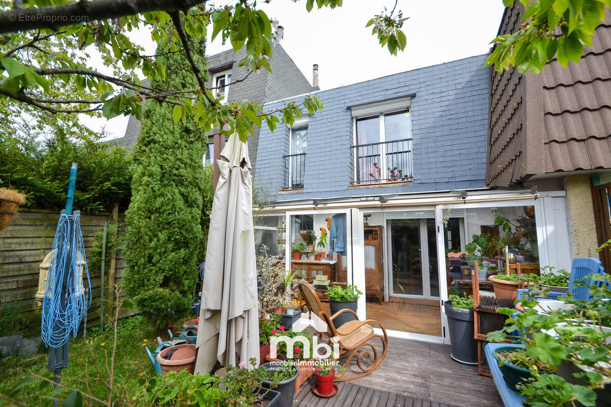 Maison à FOSSES