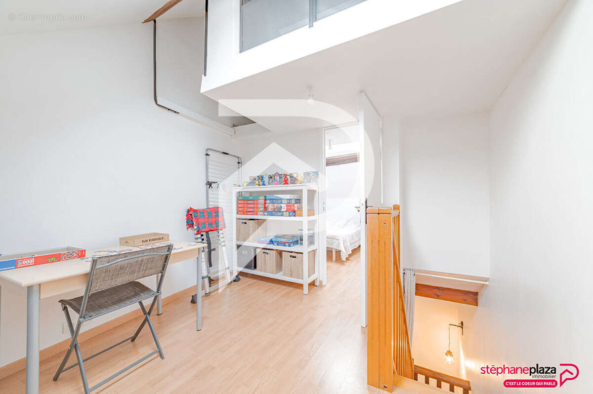 Appartement à NEUVILLE-SUR-OISE