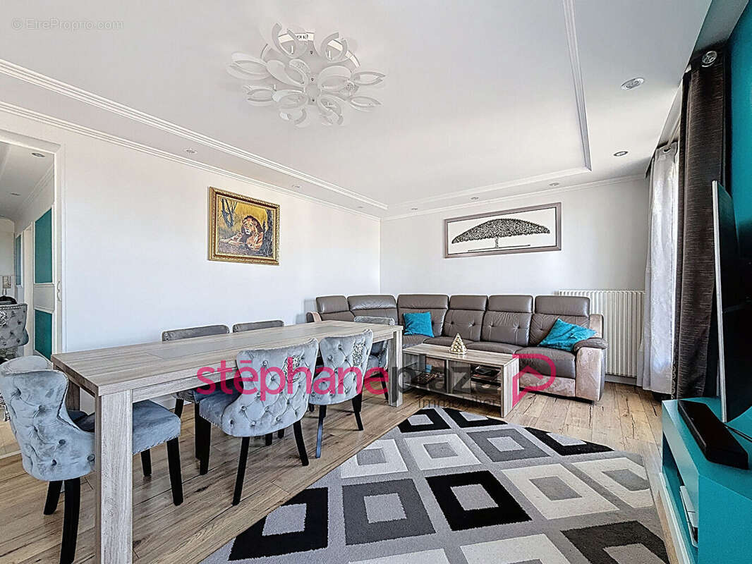 Appartement à DECINES-CHARPIEU
