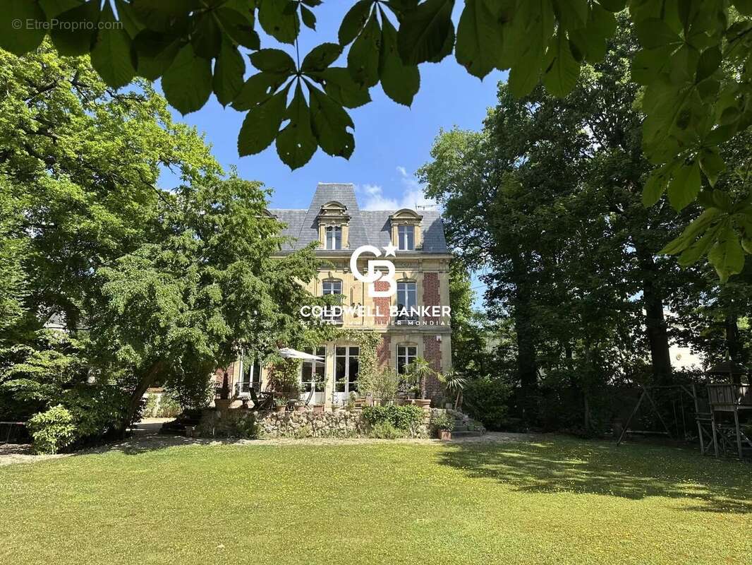 Maison à LE VESINET
