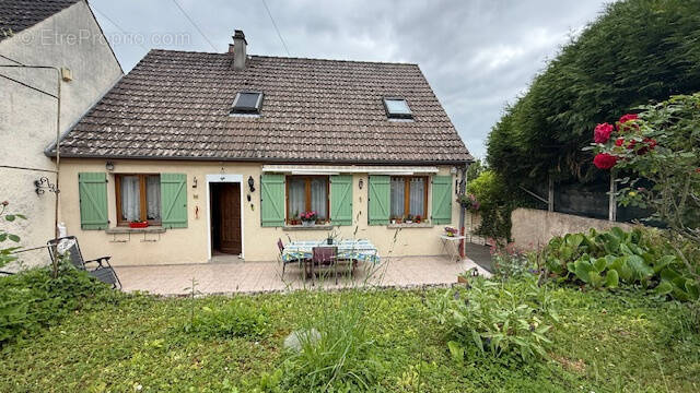 Maison à CAUFFRY