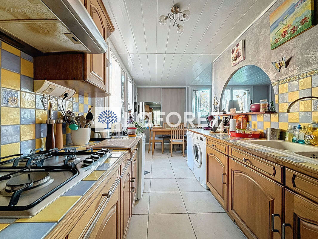 Appartement à DECINES-CHARPIEU