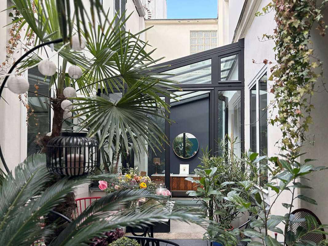 Maison à PARIS-10E
