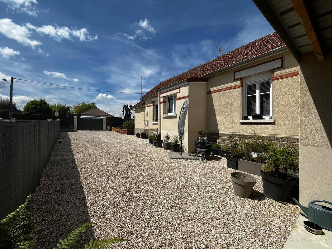 Maison à SAVIERES