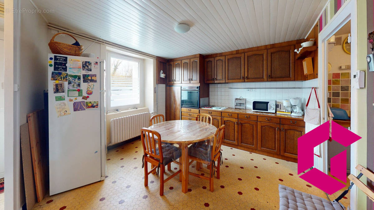 Maison à BAS-EN-BASSET