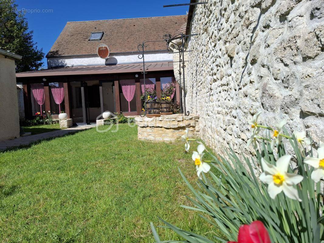Maison à MEREVILLE