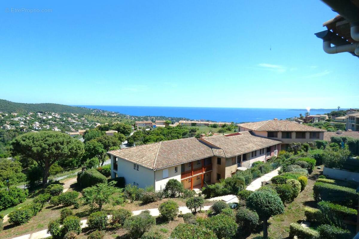 Photo 1 - Appartement à ROQUEBRUNE-SUR-ARGENS