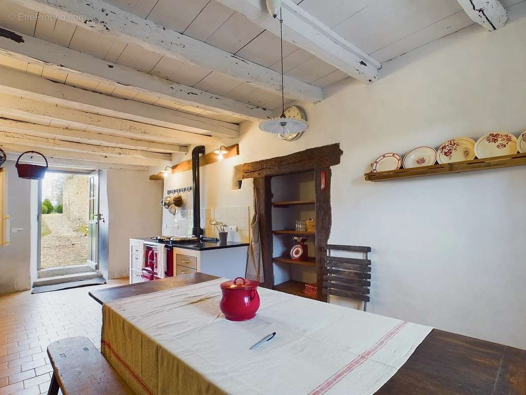 Maison à CHAMPNIERS-ET-REILHAC