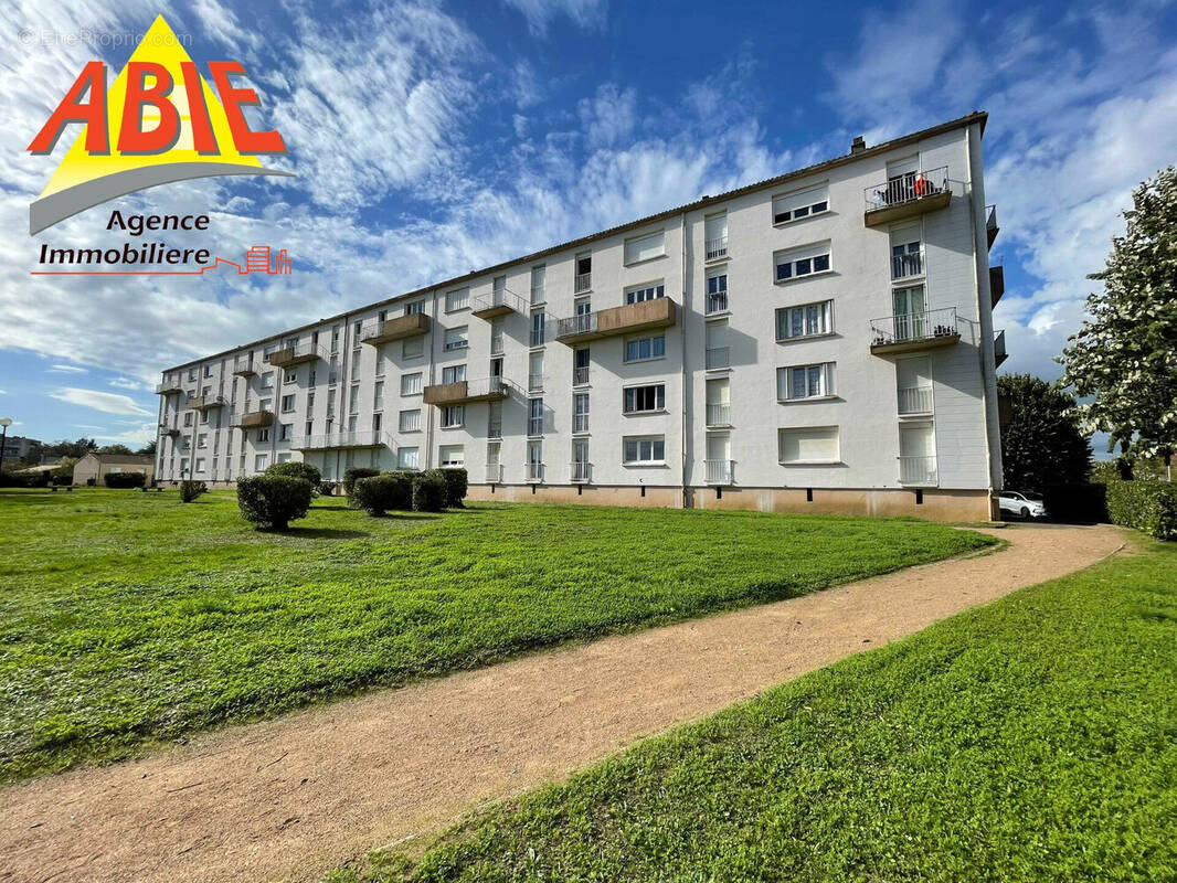 Photo 1 - Appartement à FONTENAY-LE-COMTE
