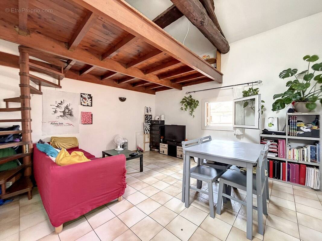 Appartement à NIMES