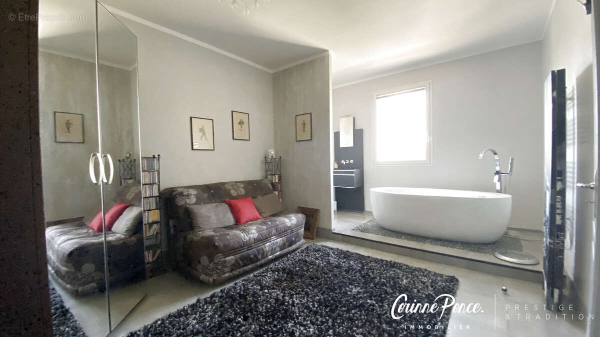 Appartement à BEAUCAIRE