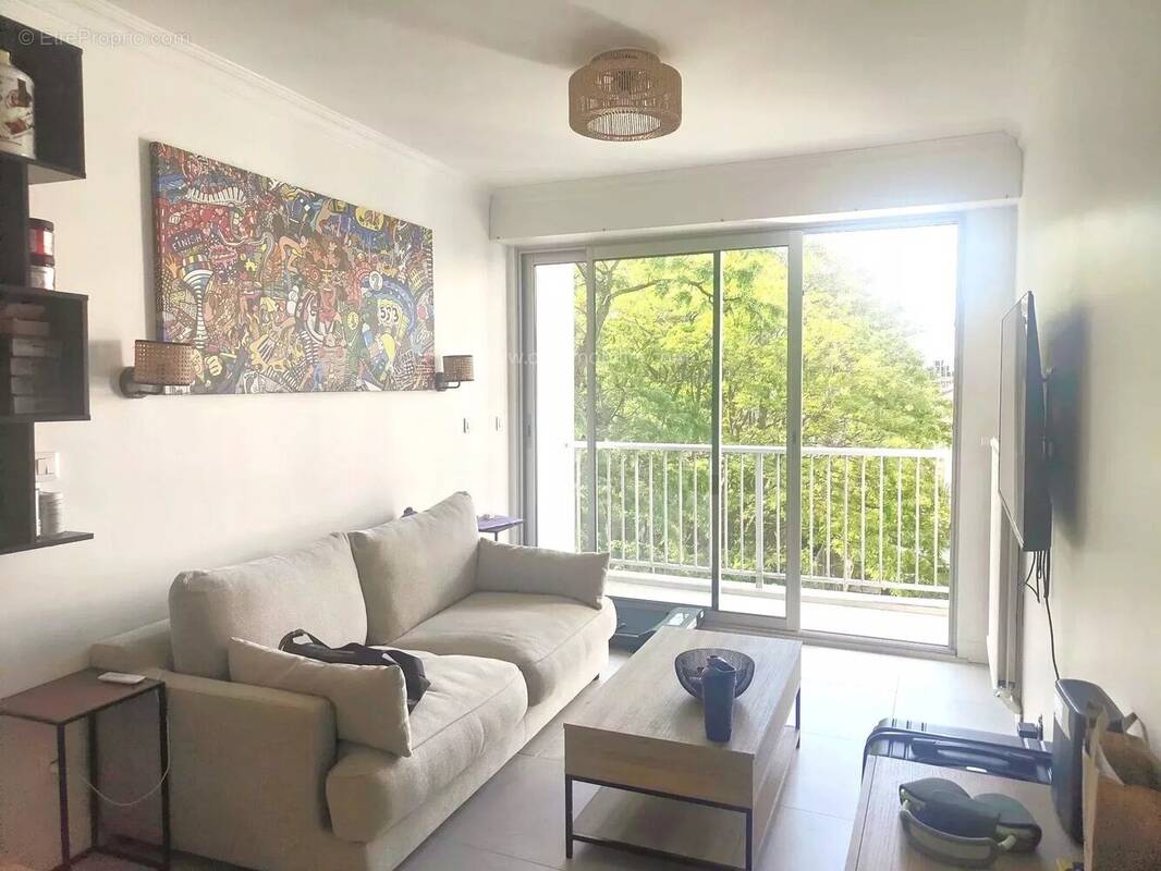 Appartement à PARIS-20E