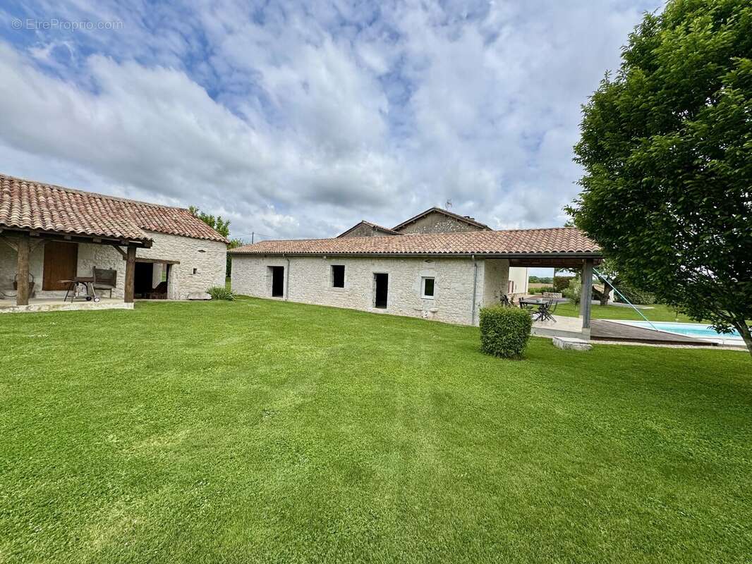 Maison à EYMET
