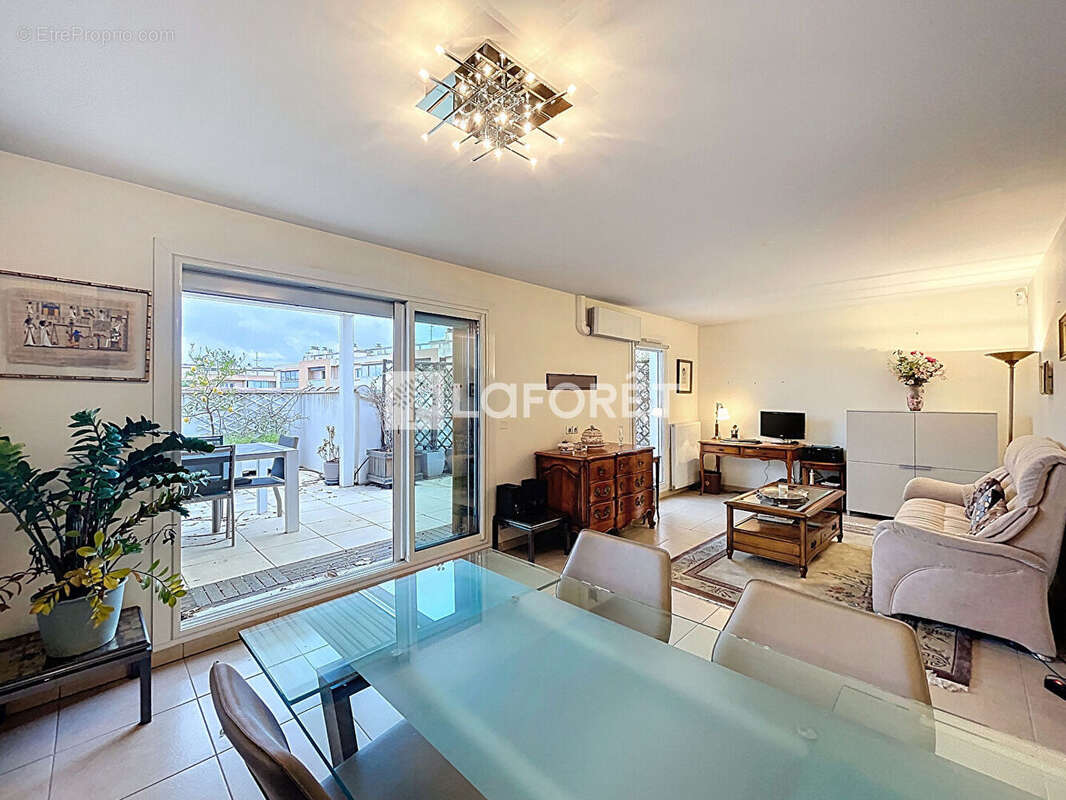 Appartement à LA VALETTE-DU-VAR