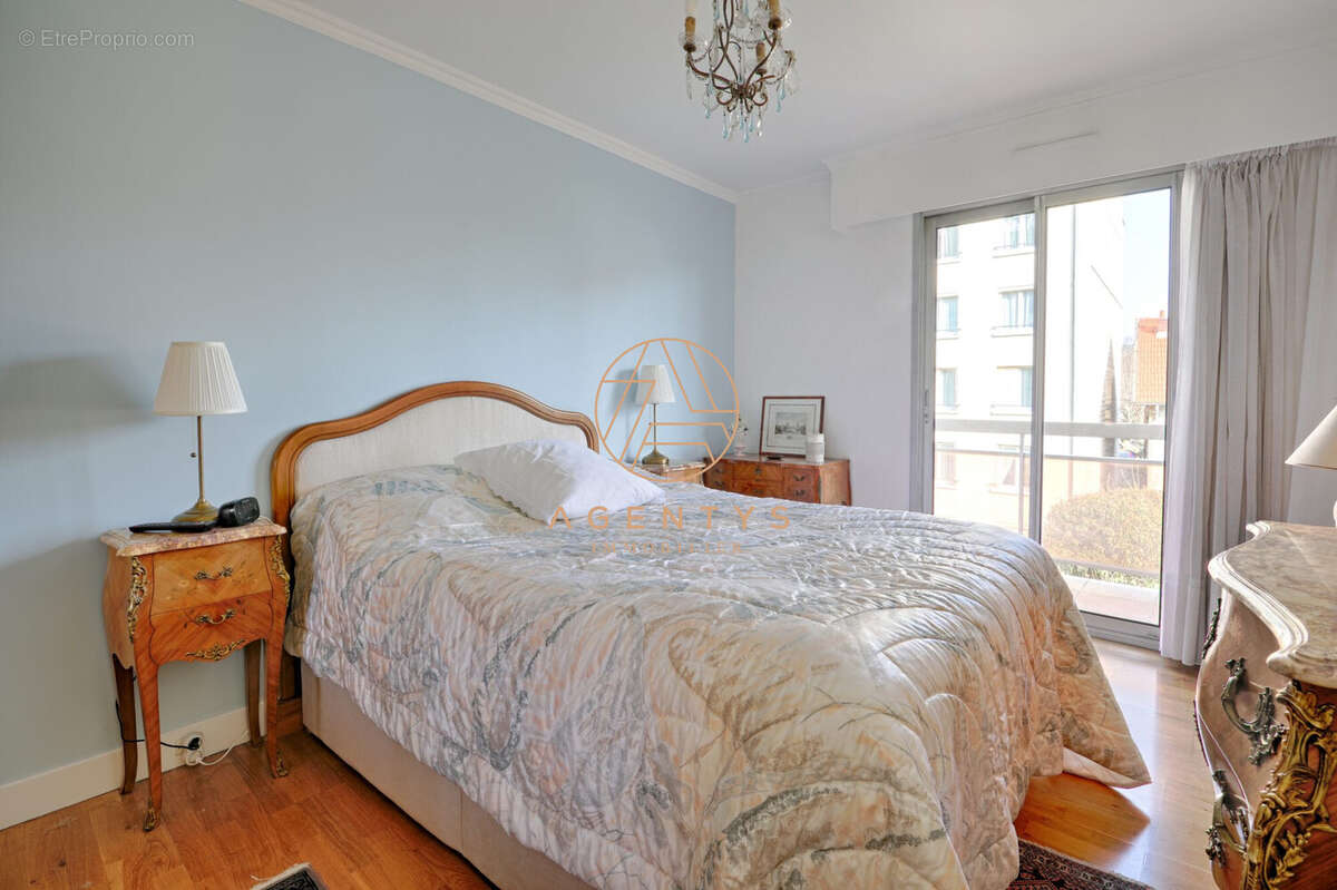 Appartement à SAINT-MAUR-DES-FOSSES