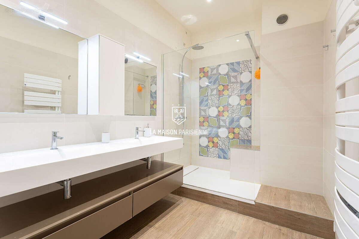 Appartement à SURESNES